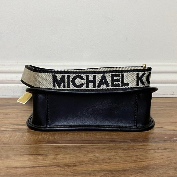 🖤Michael Kors Fabric w/ Leather Shoulder & Xbody🖤 - Picture 6 of 17